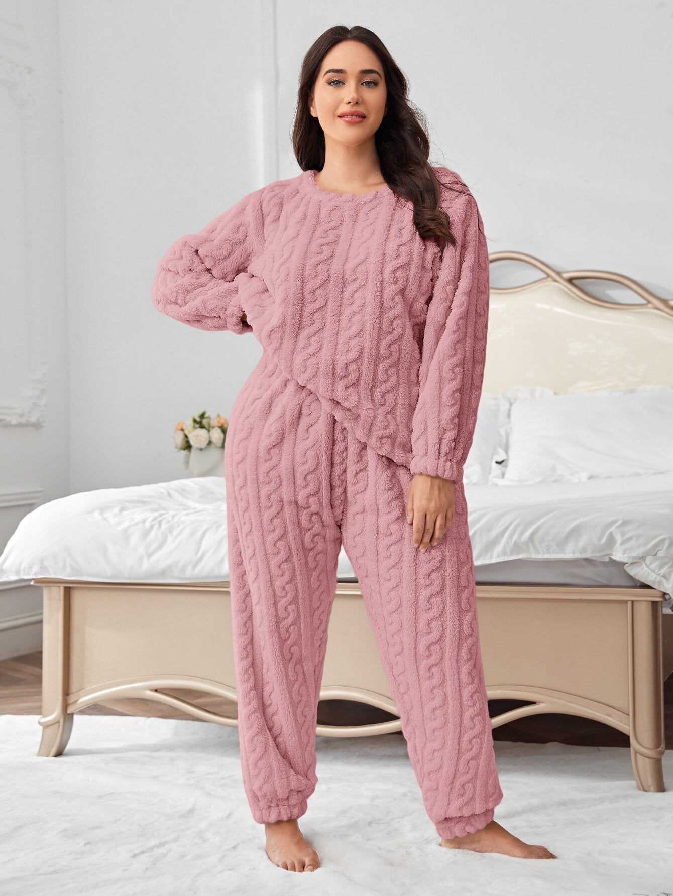 Pijama Cetim Plus Size Luxo Floral Champagne, Pijama Cetim Plus Size Luxo Flores Calça Longa, pijamas plus size, pijama feminino, pijamas feminino, pijamas plus size, pijama feminino plus size, pijama longo plus, pijamas femininos inverno plus size,