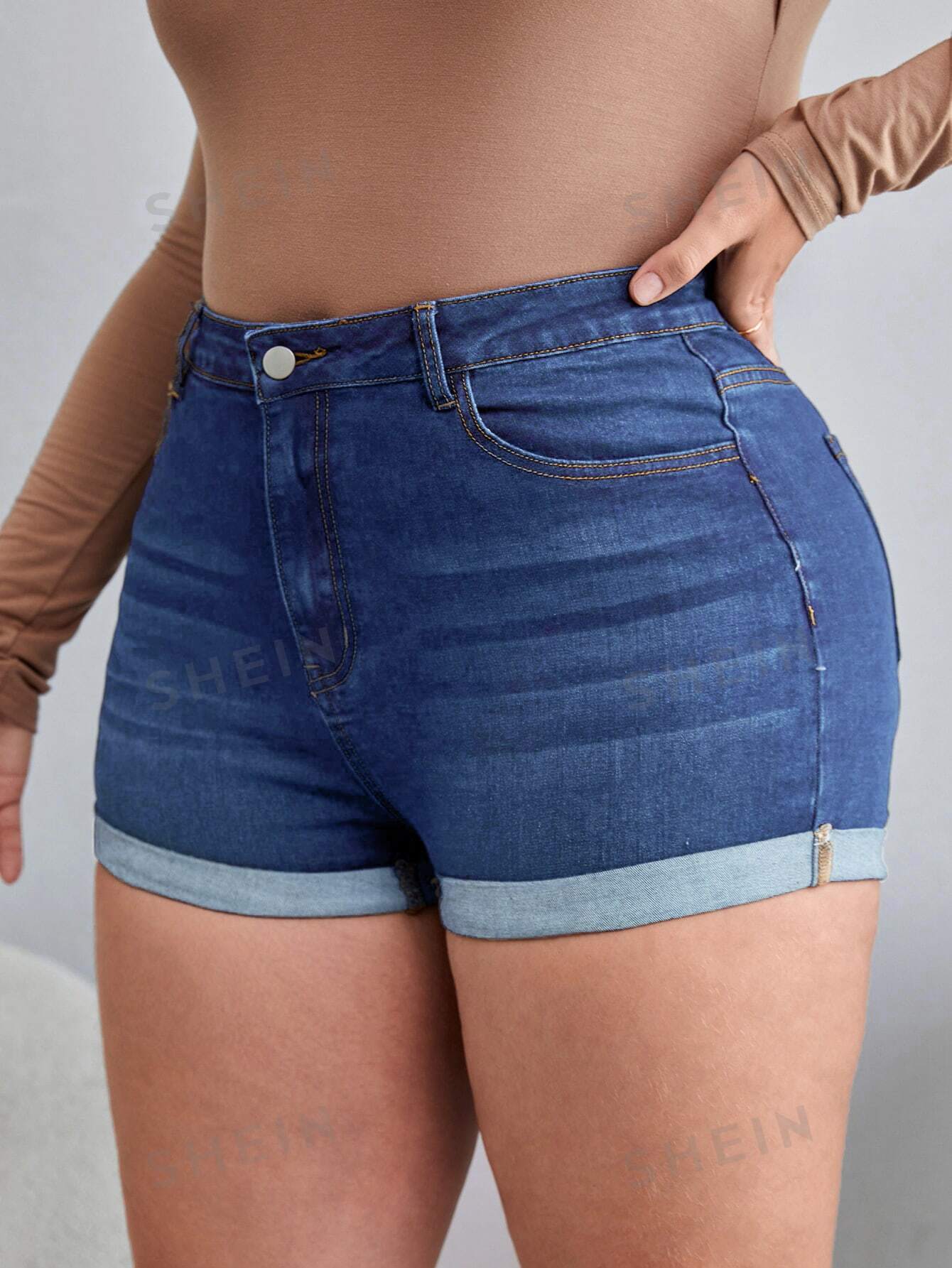 Shorts Jeans Plus Size, Short Jeans, short feminino plus size, shorts jeans feminino plus size, shorts jeans plus size feminino, short jeans feminino plus size, shorts jeans plus size cintura alta, short jeans plus, short jeans cintura alta plus size,