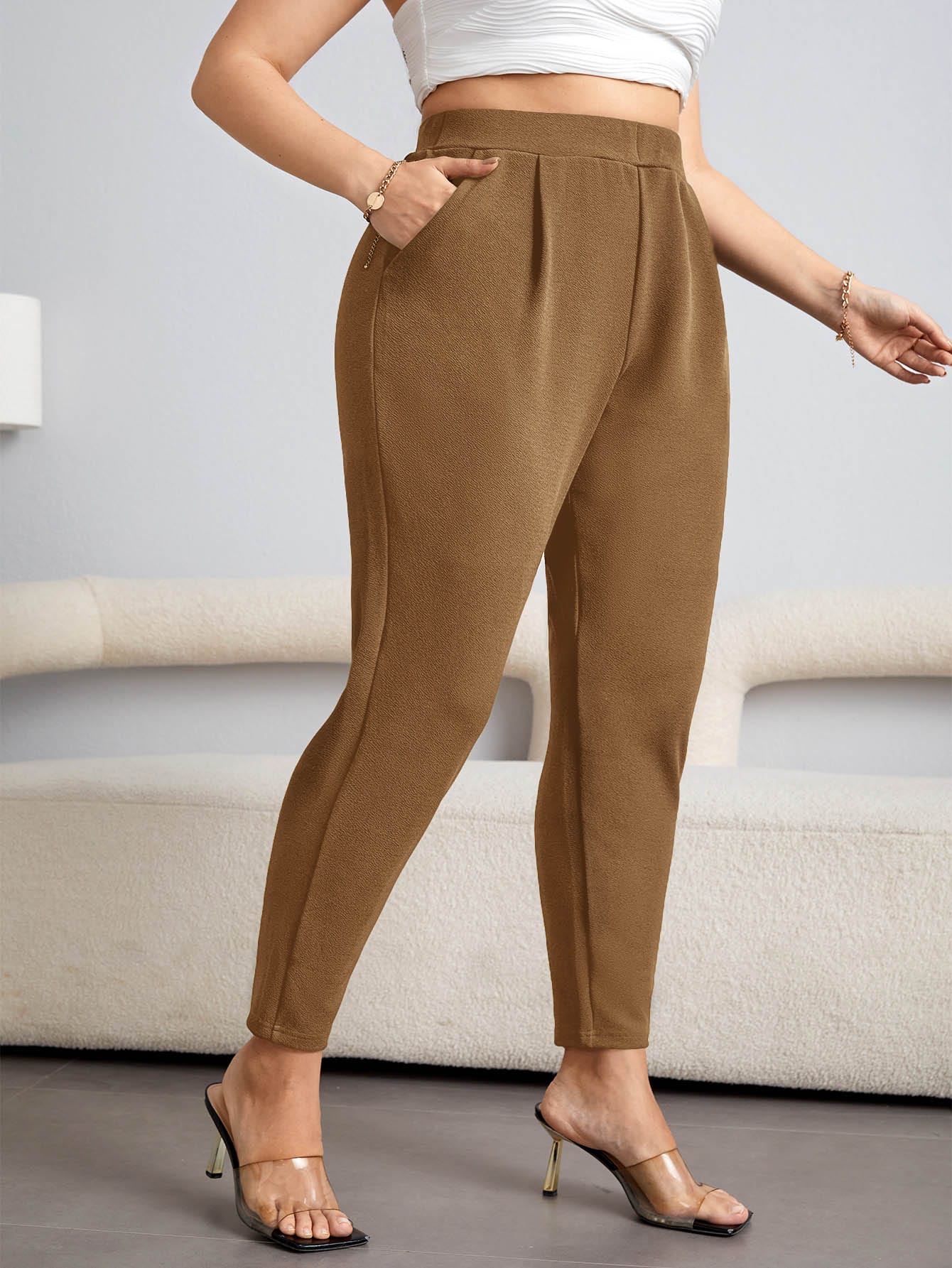 calça feminina plus size bolso style, calça jeans feminina plus size cintura alta, calça cintura baixa, calça jeans plus size, calça alfaiataria plus size, calça jeans feminina plus size, calças femininas plus size calças femininas legging,