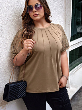  Blusa Manga Curta com  Renda e Babados Plus Size, roupas plus size, blusa de croche manga longa, roupas plus size feminina, plus size roupas femininas, roupa feminina plus size, moda feminina plus size, loja de roupa plus size feminina, plus size roupas, blusa manga curta feminina,