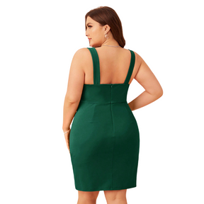 roupas plus size feminina, roupas femininas, looks plus size, looks elegantes plus size, Plus size roupas, plus size roupas femininas, Site de Roupa plus size feminina, Vestidos plus size plissados, Vestidos plus size manga curta, Vestidos plus size gola V,