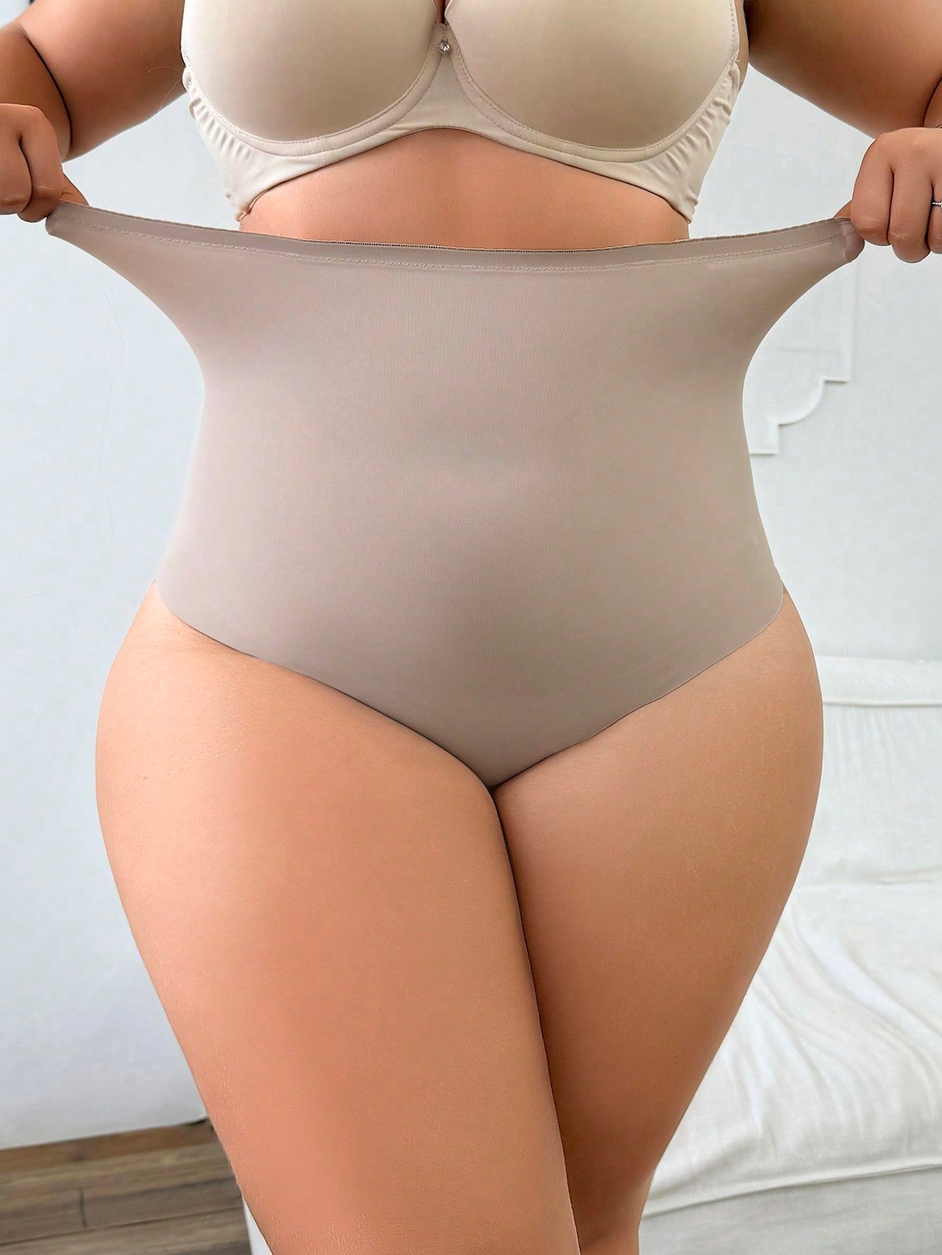 Cinta Modeladora Sem Costura Controle de Barriga Plus size