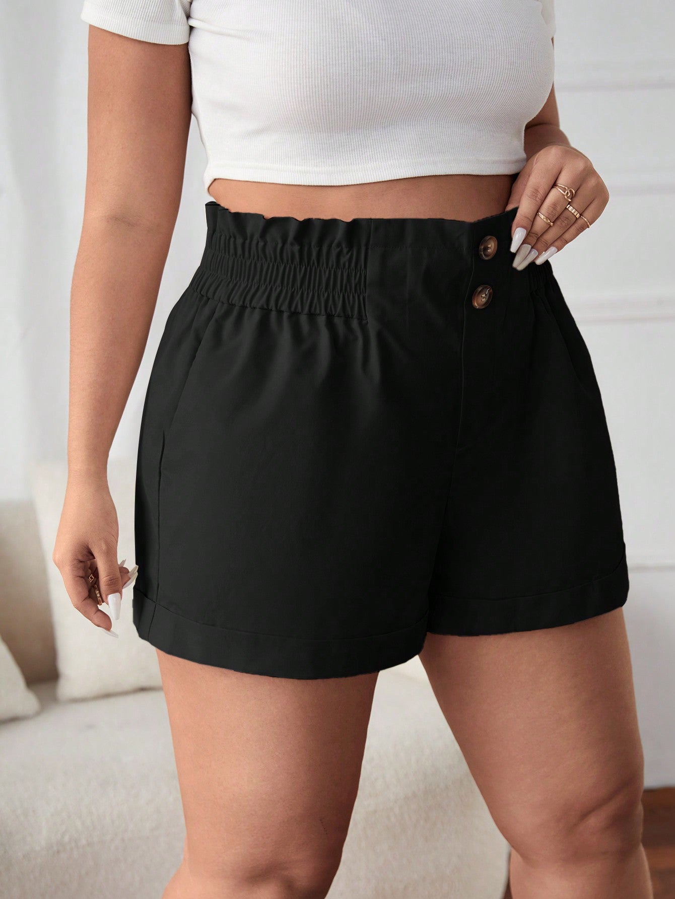 Short Plus Size Ocasional Bag, shortinho plus size, short jeans plus size, short plus size feminino, short jeans plus size feminino, short alfaiataria plus size, shorts plus size feminino, shorts jeans plus size feminino, shorts plus size preto,