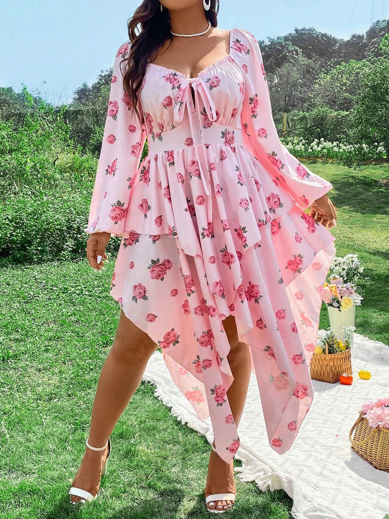 Vestido Plus Size Floral Frente Assimétrica, Vestido Estampados Gola V Plus Size, Vestido Estampados Gola entalhada Plus Size, Vestido Feminino manga curta plus size, Vestido cor solida texturizado plus size, Vestido de alças plissado Plus Size, Vestidos plus size sem mangas, Vestidos plus size plissados, Vestidos plus size plissado, Vestidos plus size midi cor sólida,